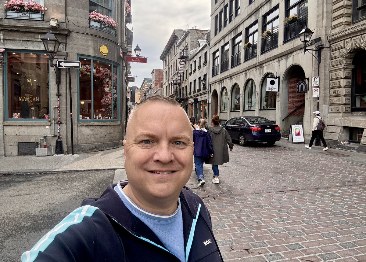 RyanVoutilainen's tweet photo. Well Montréal, it was a slice!
À la prochaine!! ⚜️
#AC381 #YUL ✈️ #YVR https://t.co/XyRCELbZk4