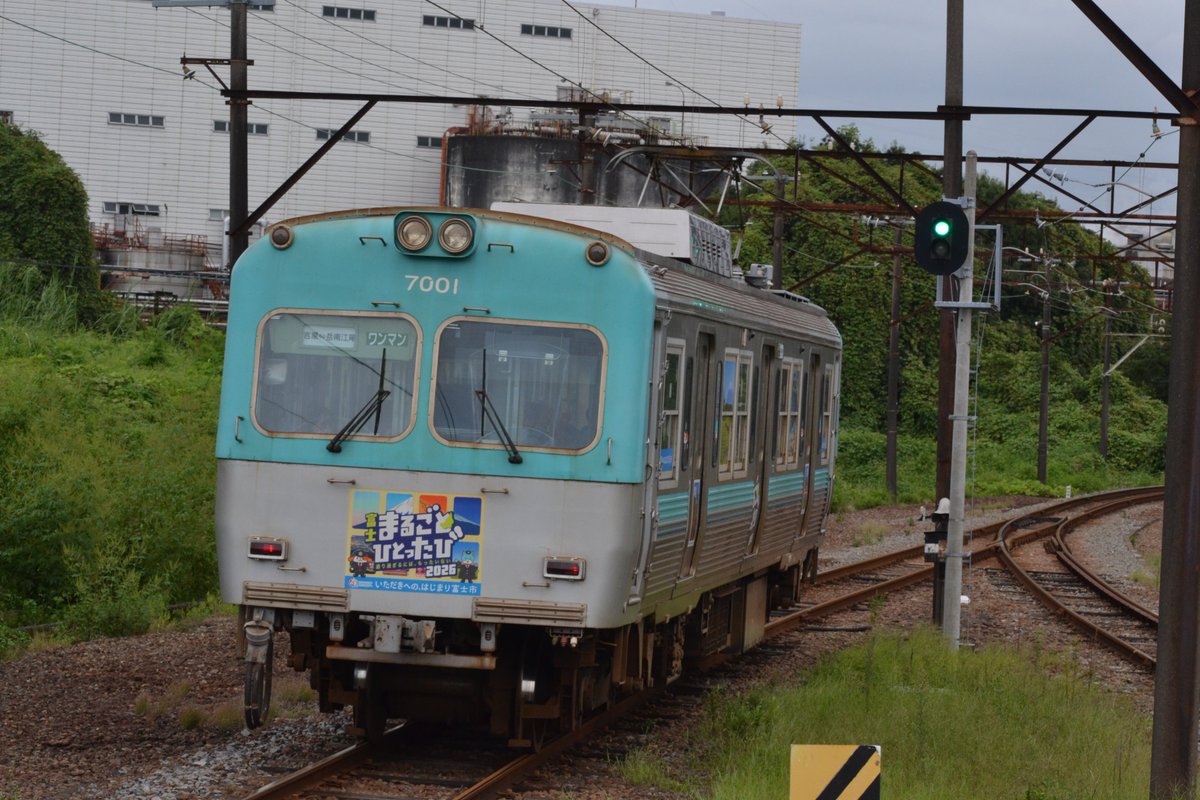 cassiopeia903's tweet photo. @Hakutaka_base2 個人的に岳南わりと2両な気がする
夕方のちょっと前になってから7000形出てきたし https://t.co/rydLpgA8EW
