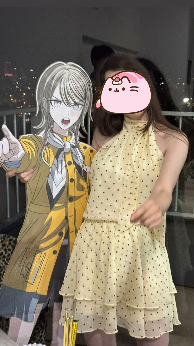 Tuelleze's tweet photo. Chud and her John Danganronpa 🤤 https://t.co/lmS0KYFaZt