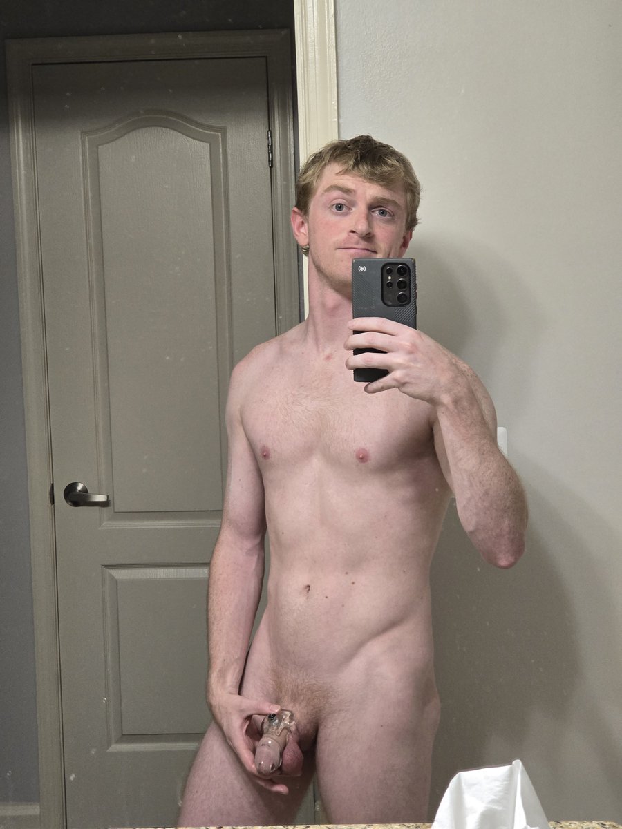 NovatheSub_'s tweet photo. Day 4 🔐 

#locktober #gaysub #malechastity https://t.co/b5e1CWgXD3