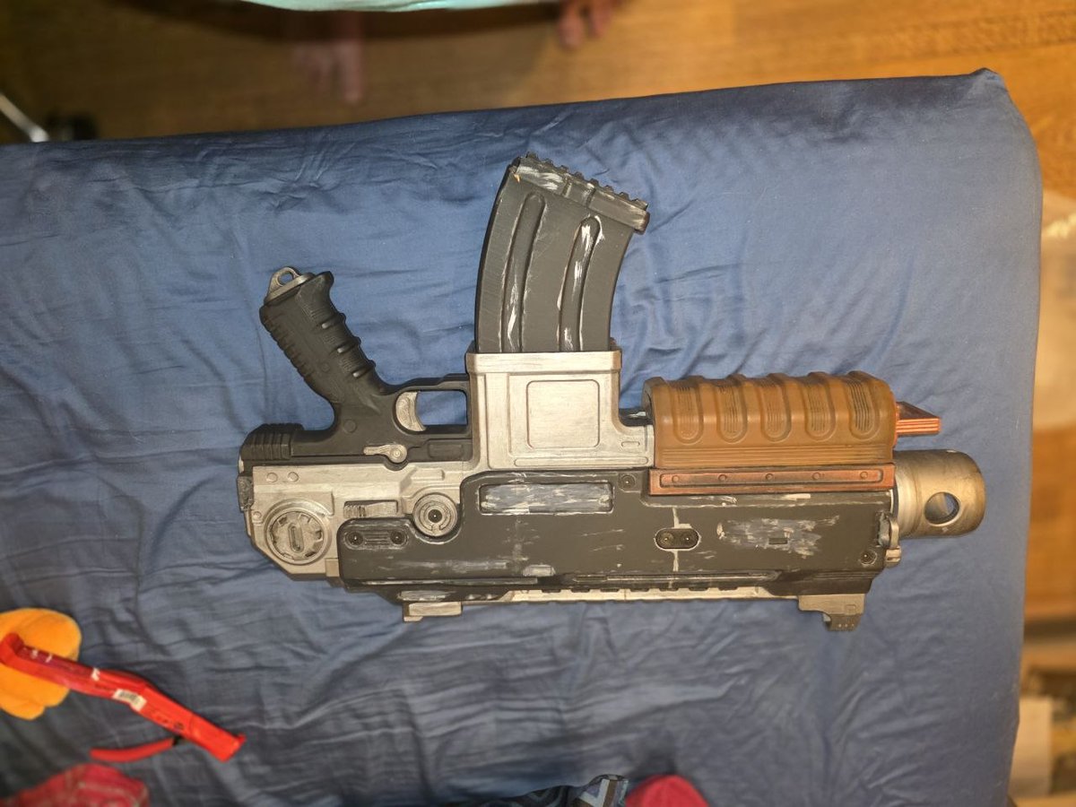 GamesAreLive's tweet photo. @TeamYouTube Details: - Stream: "Котоны, НАйн Солс во вторник! А Сегодня...Вечерний БЭК!!" - Channel: https://t.co/c6fozXMNZy Prop: Warhammer bolter made of Plastic, can't fire - Attached: close-up video of the prop + Studio screenshot with no strikes or restrictions https://t.co/4sPjcoLC3N