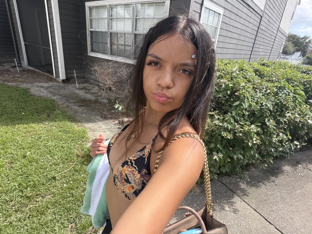 JuanaGreen07's tweet photo. Come Chat With Me On My Link In My Bio 😘 #latina #onlyfans #prettyma https://t.co/4GZBYAOkpH
