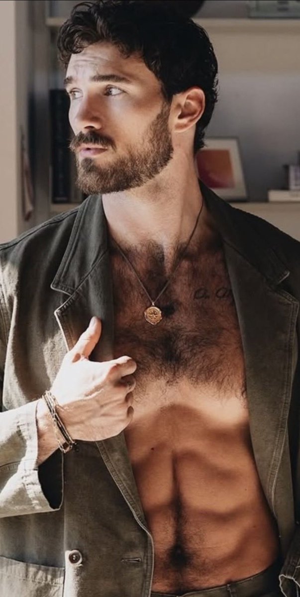 AnthonyNnc's tweet photo. —— ANTHONY CORLEONE

• Primo
• homosexual/pasivo
• trama: mafia/sobrenatural
• [❤️ + 🔄] https://t.co/QbCiaMSteD