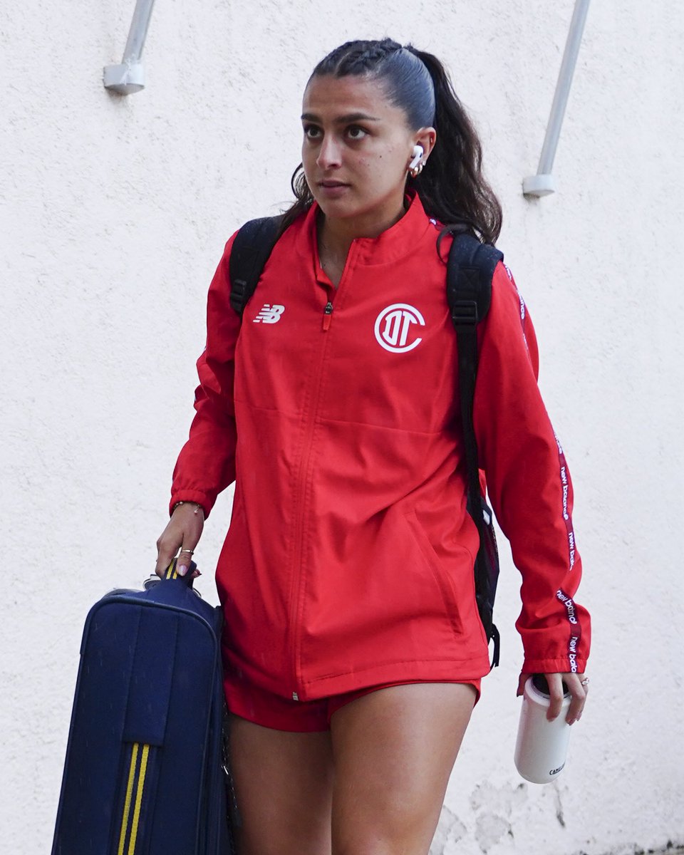 LigaBBVAFemenil's tweet photo. 🏟️🔥 ¡YA ESTÁN EN EL HIDALGO!
Las Diosas del Viento 🌬️ y las Diablas 👺 hicieron su llegada al estadio para vivir un duelo que promete grandes emociones. ⚽️✨
#GaleríaLlegada | #PACvsTOL https://t.co/9YDz6jkmiT