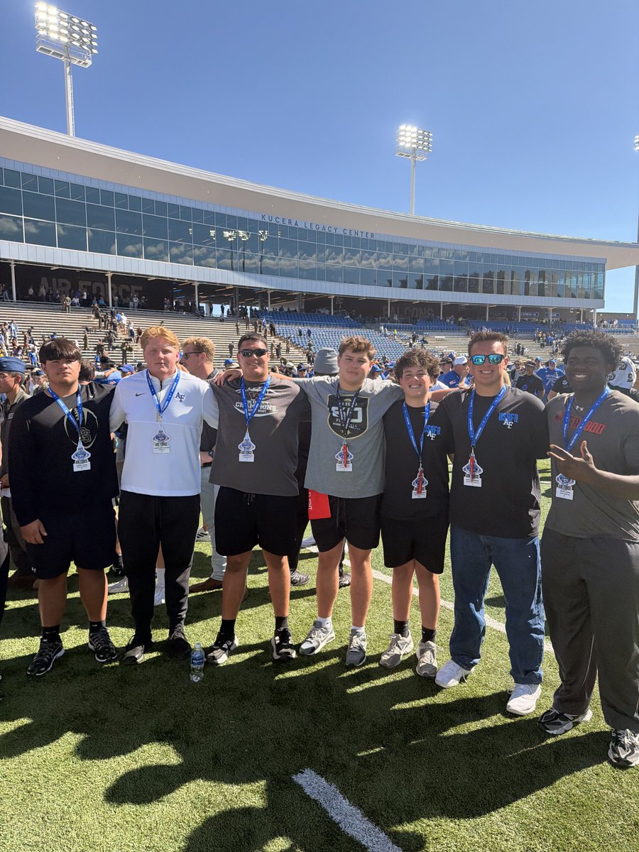 SixZeroAcademy's tweet photo. What a great Sat @AF_Football for a Recruiting visit for @NickM6013 & the #DungeonFamily! 14-9 Win over Navy! That place is pretty special! Proud to be an AMERICAN 🇺🇸! @CoachTCalhoun has a good squad ounce again! Development matters! @coachskene3 was hyped as usual & @CoachLobotzke had there #OL playing physical! Thank you to @WillsLakota for all the hard work setting up such a great day for the #DF!  @Zero2SixtyPod @Coachcliff904
