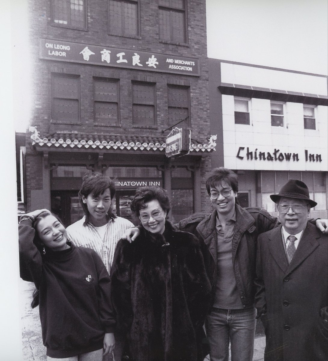 MingNa's tweet photo. Total proof of me as a restaurant daughter. I worked there as a young teen, celebrated birthdays and ate many meals with my family and staff there. Since it opened in 1943, Chinatown Inn still feeds the Pittsburgh community 83 years later!! We gotta be doing something right to last this long, right?! Some of my family well-guarded recipes are now revealed in my cookbook, along with all the other meals I love. Also, I believe these recipes are my Fountain of Youth. That's another great reason to get my cookbook now! 😉❤️ Get it at https://t.co/dT8Vn1Ue9Q
