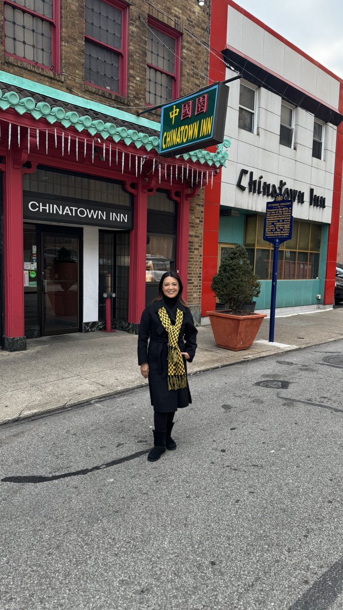 MingNa's tweet photo. Total proof of me as a restaurant daughter. I worked there as a young teen, celebrated birthdays and ate many meals with my family and staff there. Since it opened in 1943, Chinatown Inn still feeds the Pittsburgh community 83 years later!! We gotta be doing something right to last this long, right?! Some of my family well-guarded recipes are now revealed in my cookbook, along with all the other meals I love. Also, I believe these recipes are my Fountain of Youth. That's another great reason to get my cookbook now! 😉❤️ Get it at https://t.co/dT8Vn1Ue9Q