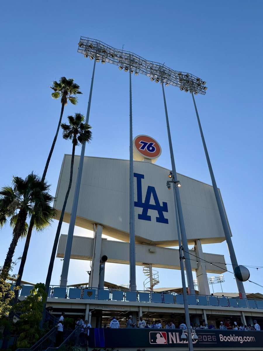LaInaMinute's tweet photo. Let’s get into it🧢⚾️🔥 https://t.co/eXYUnp41oi
