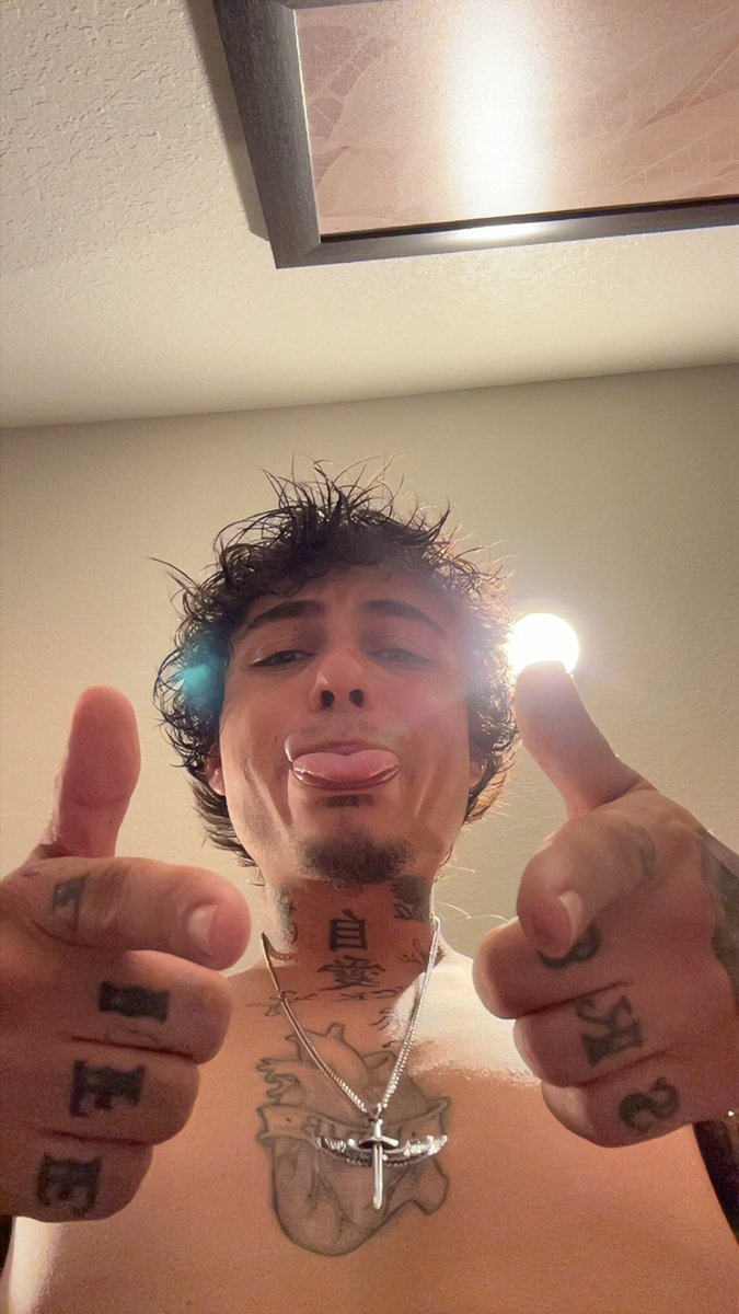 jthetattoo's tweet photo. New to San Antonio need a lil shorty #meets #links #satxlink #snapchatt
#SanAntoniomeets https://t.co/JXxYPAF8aV