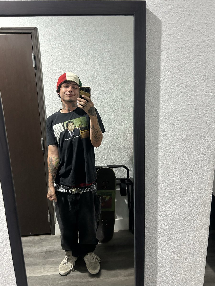 jthetattoo's tweet photo. New to San Antonio need a lil shorty #meets #links #satxlink #snapchatt
#SanAntoniomeets https://t.co/JXxYPAF8aV