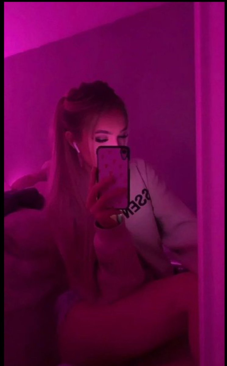 Teeeess5lor's tweet photo. how big is it??  😳 

i wanna see💞❣️ https://t.co/Mil4eSCXdt