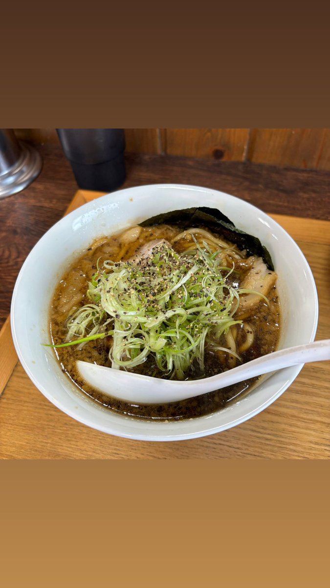 daikinboshi2020's tweet photo. おはようございます。
10月5日(月)
醤油らぁ麺
塩らぁ麺
煮干しらぁ麺
昆布水つけ麺
限定『横瀬ブラック』
　　『横瀬セメント』

セメントはなくなり次第終了とさせていただきます。
本日も1日宜しくお願いします🙇 https://t.co/So0NHXU8Cz