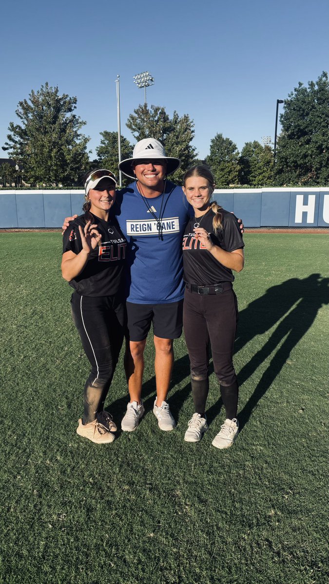 kamberhiggins_9's tweet photo. A great afternoon at Tulsa today!!! A huge thank you to Coach Gasso and his staff for having my team and I out! Got to pitch a few innings and worked my spins and offspeed. Also got to play CF and show off my arm a little bit! I can’t wait to come back to Tulsa! Reign ‘Cane! 🌀

@djgasso 
@RyanWondrasek 
@amber_fiser 
@TulsaSoftball 
@TulsaElite2829 @TulsaEliteSB 
@softballhype @PrepNation_TV @VYPEOK @okprepsextra @ExtraInningSB @tagupSoftball