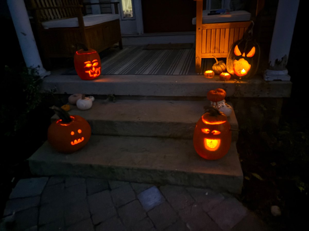 GrainSurgeon's tweet photo. Kids did great on pumpkin carving this year https://t.co/aWd0jeBJd6