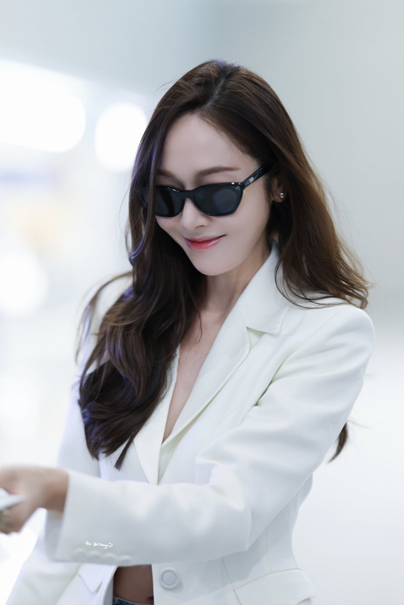 taeresnosliramu's tweet photo. such a fierce combine with exquisite look https://t.co/rIjK9LNMbH