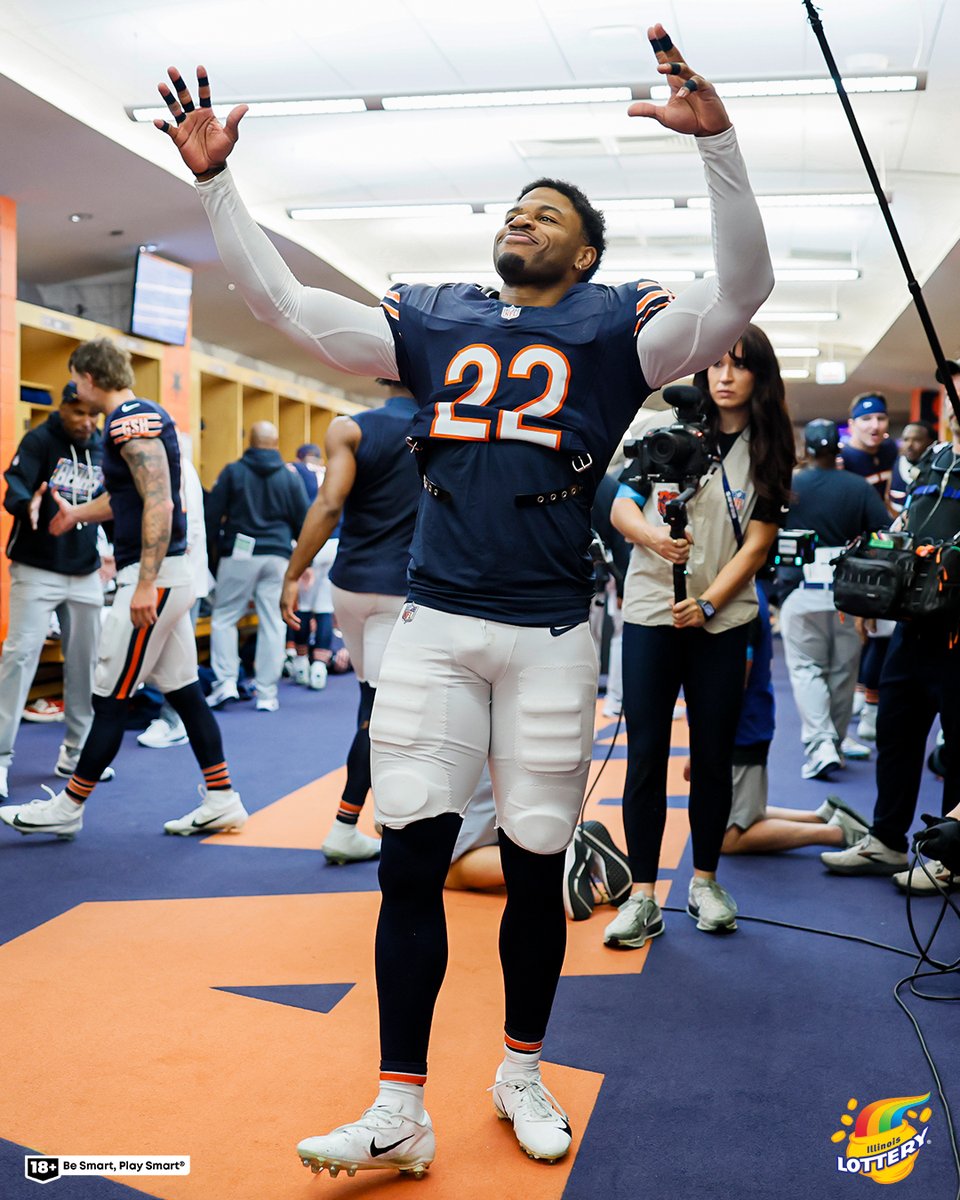 ChicagoBears's tweet photo. No Sunday scaries over here https://t.co/z4vjnnTd47