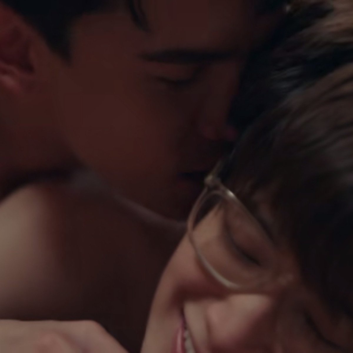 amyleenja_'s tweet photo. wala tayo magagawa, d'yan siya masaya eh
YOUR THIRD SERIES EP11
#YourThirdEP11 https://t.co/9TQa76I55n