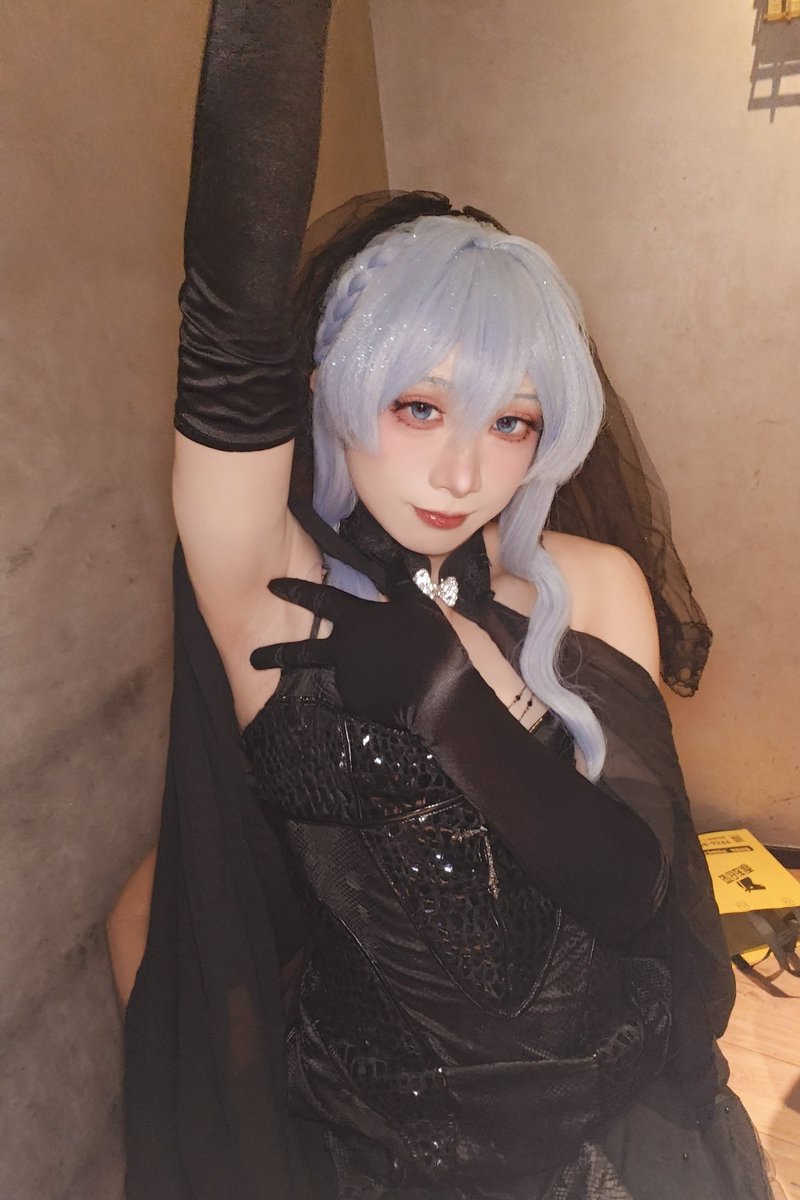 SSSSandymm's tweet photo. 漫展拍了好多自拍~ https://t.co/u1sJIauHqN