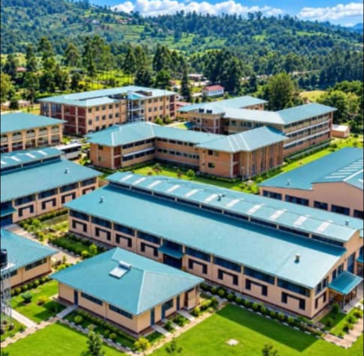 SamNatwijuka's tweet photo. From the hills of Bushenyi, UTC Bushenyi taught us skill is wealth.

Honoring Principal Sam Byagweri &amp; all instructors building Uganda, with knowledge partners @JimmaUniv @OfficialUoM.

Teachers are the source. Happy day 

@Educ_SportsUg @UVTABOfficial
#WorldTeachersDay https://t.co/zPU50D6MvB