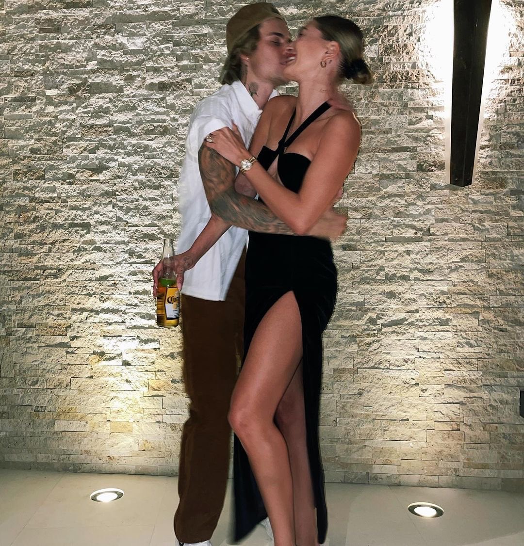 haileybieberxzz's tweet photo. @erlngsmuse https://t.co/BrOqvxdKIQ