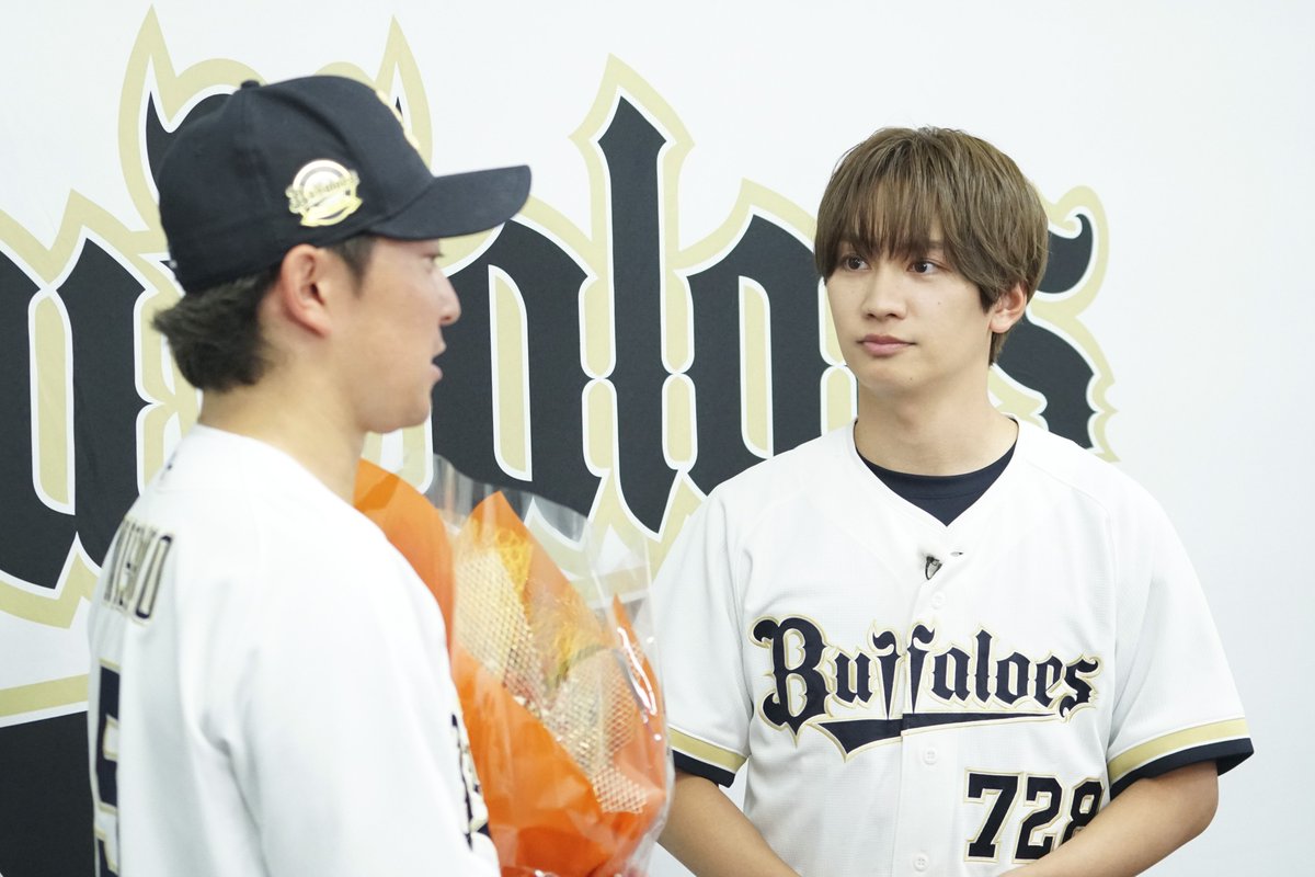 kantele's tweet photo. きょう深夜24時15分からは
『#藤原丈一郎 の月刊！オリックスLOVER⚾️』

シーズン終盤は別れの季節―🥲
長年オリックスを支え続けたベテラン選手たちの最後の勇姿をお届けします✨

様々な偉業を残した守護神 #平野佳寿 投手の引退に密着
9/25に行われた引退試合のマウンド
そして引退の舞台裏やファンへの思いに迫ります。
試合翌日には藤原さんが直撃インタビュー！まさかの本音も…？

さらに2026シーズン本拠地最終戦の模様もお届け🏟️
#山田修義 投手 #西野真弘 選手の引退セレモニーでは
藤原さんの目にも涙が…😢

#オリラバ