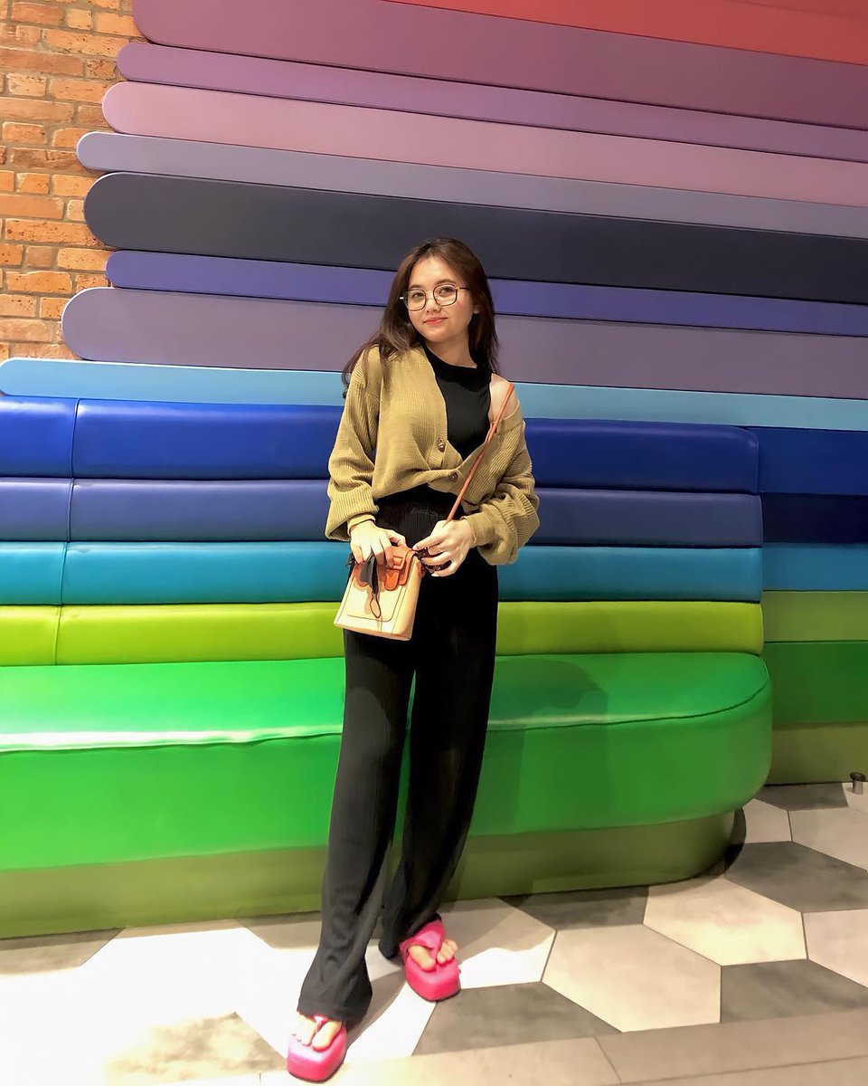 BOlaniecka's tweet photo. Ready open bo vcs tangerang tapi aku chubyy ada ga ya #openbotangerang #botangerang #bobsd https://t.co/p4Vj4NWRmf
