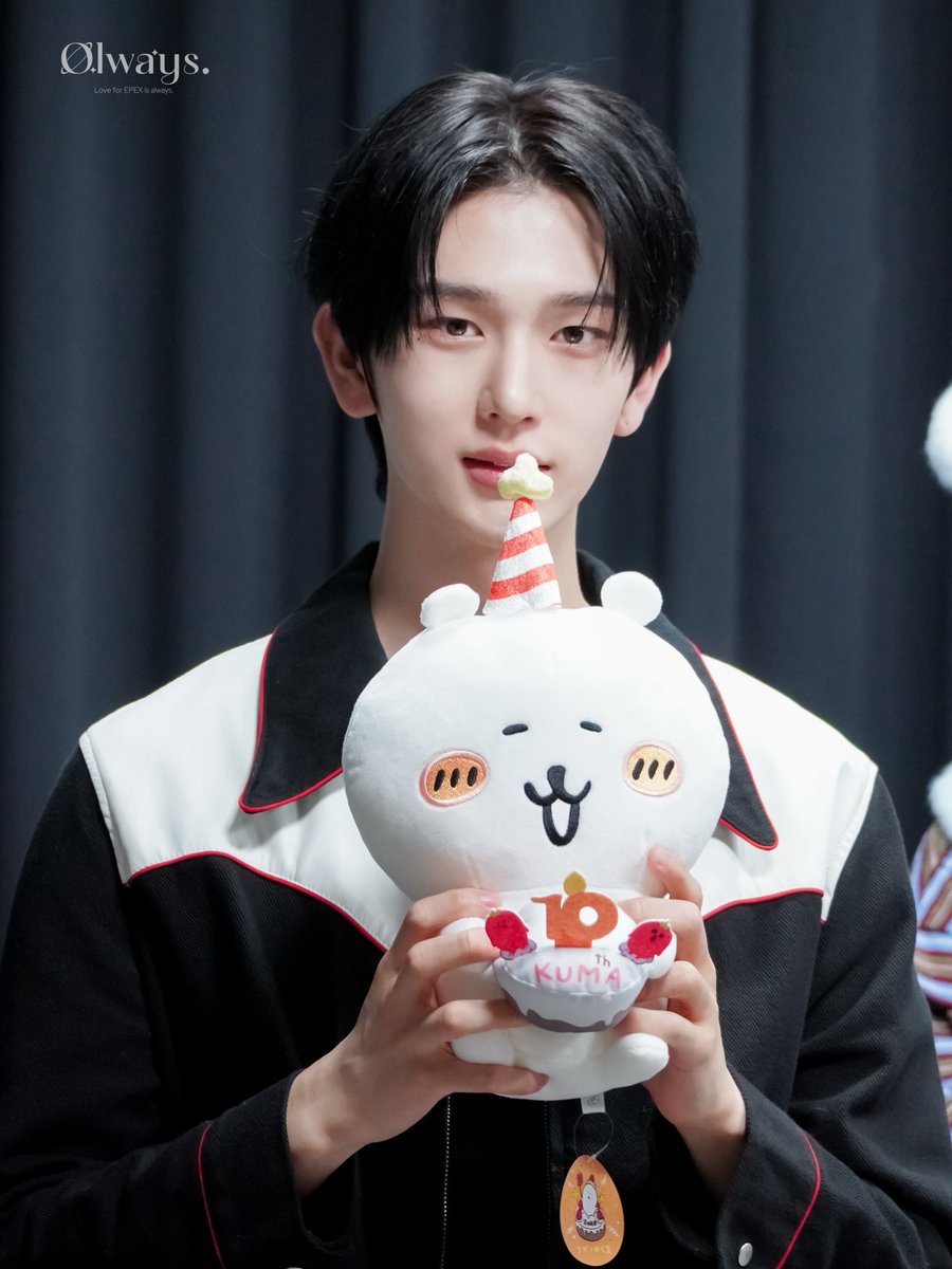 olways_124's tweet photo. 1004 천사보다 더 착한 1005 현우 생일 축하해! 🎂
항상 웃는 모습 보여줘서 고마워
오늘은 케이크도 먹고 맛있는 것도 많이 먹고 행복만 가득한 하루 보내!

#EPEX #이펙스 #BAEKSEUNG #백승
#백승으로_채워갈_10월의_순간들
#Oct_Moments_with_BAEKSEUNG https://t.co/qkxuvu7Fm5