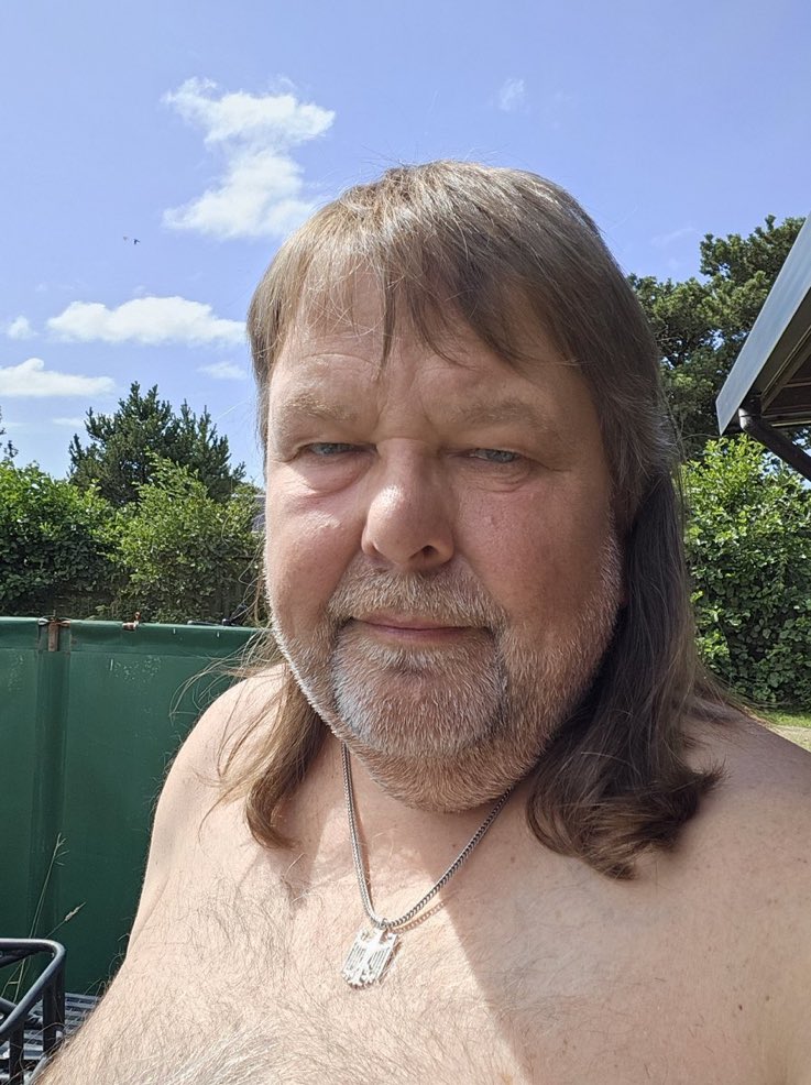 DylanRyann2's tweet photo. I'm 73 years old, single and searching from California USA 🇺🇸 https://t.co/S0wcw4dy56