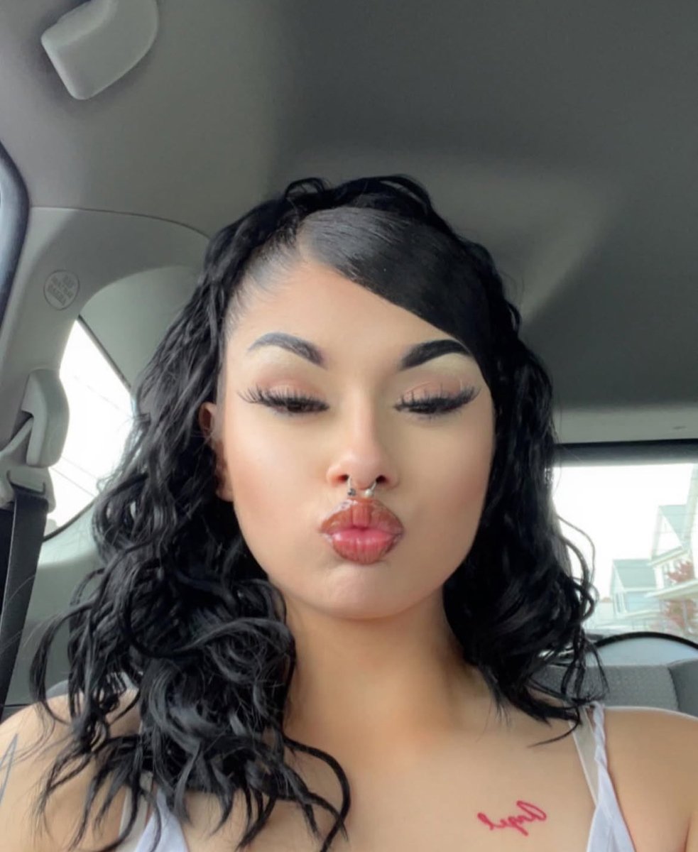 AlexaBratty_'s tweet photo. Losers like you love pain when it comes with my name. π₯₯π₯₯πππͺΌ
#Sissy #findom #sph #sessions #forcedintox #drains #paypiggy #bratty #cuck #bully #bwno #cuckold #uksub #simp #feetworship https://t.co/JlcZ7eXVoH