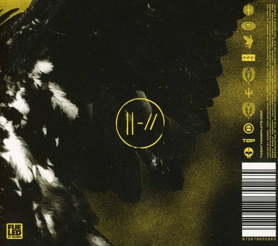 infopilots's tweet photo. — Hoy hace 8 años, twenty one pilots (@twentyonepilots) lanzaba su quinto álbum de estudio "Trench" https://t.co/Vs81Nh1g61