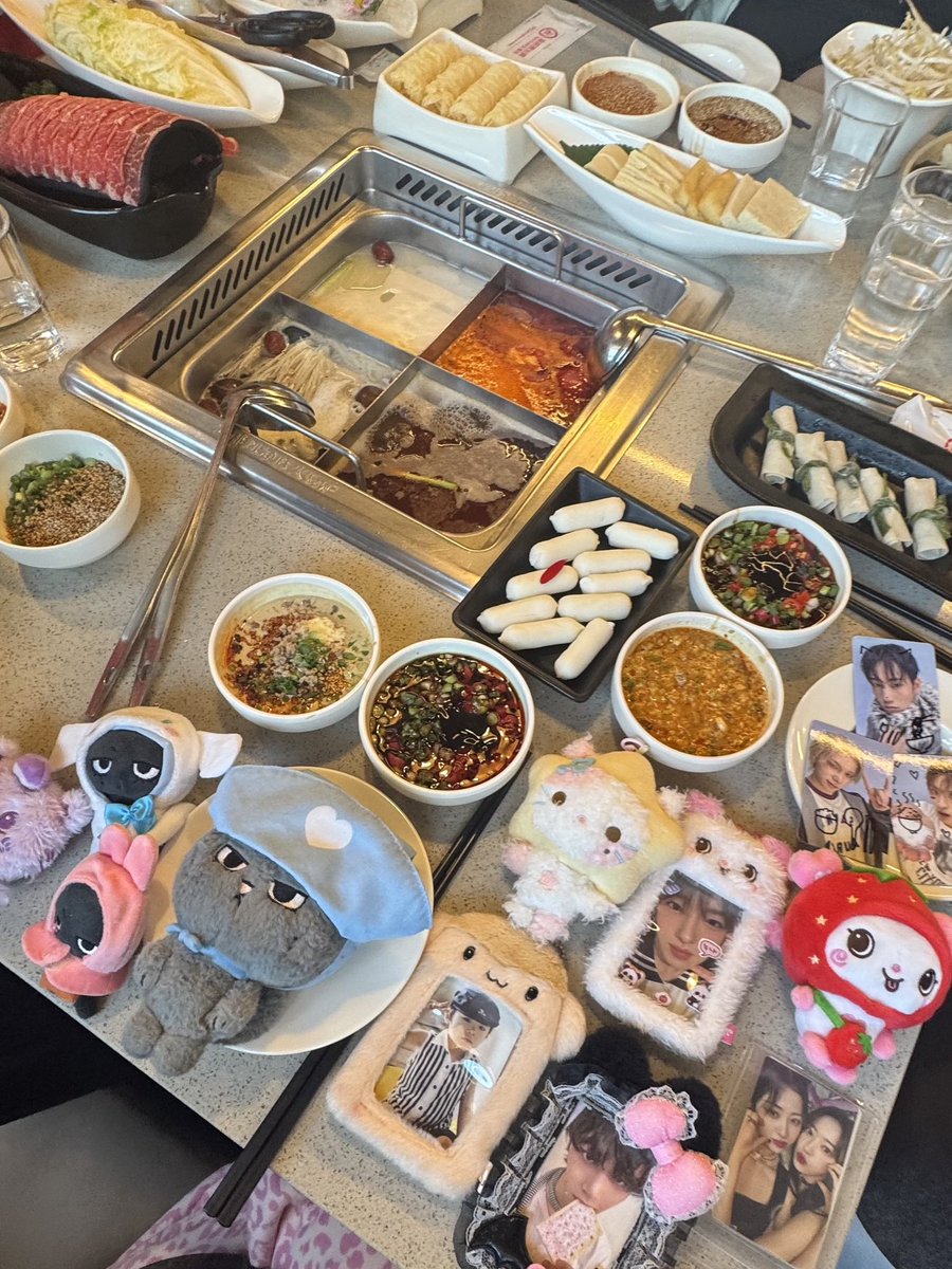 sakdsy's tweet photo. 하나 둘 셋 친구들아 고마워 ❣️ https://t.co/07DOX9ZePK