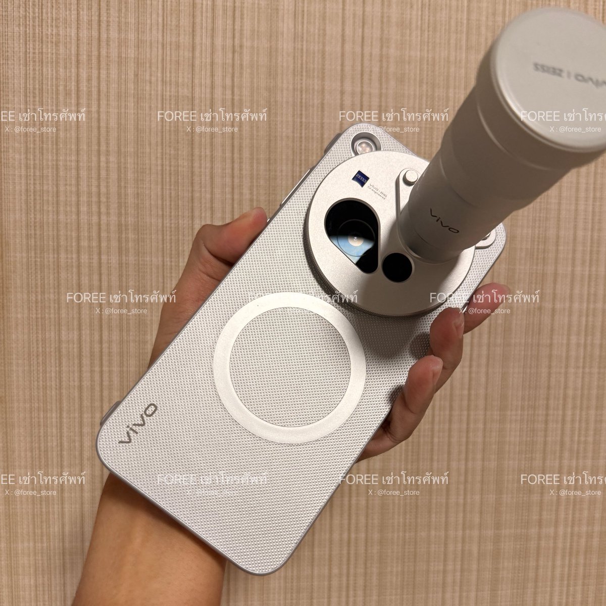 foree_store's tweet photo. ปล่อยเช่ามือถืองาน #WilliamEstConcert

✅ วันที่ 5❌6❌ 7ธค ✅

📱 Vivo x500promax (เครื่อง+เลนส์200mm)
    1300฿/วัน 
💖 ส่วนลด100฿ เมื่อฟอลและลงรีวิวให้ร้านนะคะ

🔋พาวเวอร์แบงค์และสายชาร์ต
🚗รับ-ส่งหน้างาน
📲เก็บไฟล์ไว้ให้ 10 วัน ,ส่งฮาร์ดดิชหน้างาน
📌จองคิว 200฿ 
#เช่าโทรศัพท์ https://t.co/H8AABcnrr8