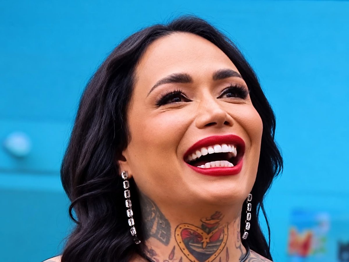 CumbreTabasco's tweet photo. 🏠✨ ¡Karina obtiene el tercer lugar en la gran final de @LaCasaFamososMx ! 🥉👏
Con este resultado, concluye su participación en una noche llena de sorpresas y resultados inesperados. 🔥 ¿Merecía llegar más lejos? 👀💬
#LaCasaDeLosFamososMéxico #Karina #GranFinal https://t.co/icmDZozbtV