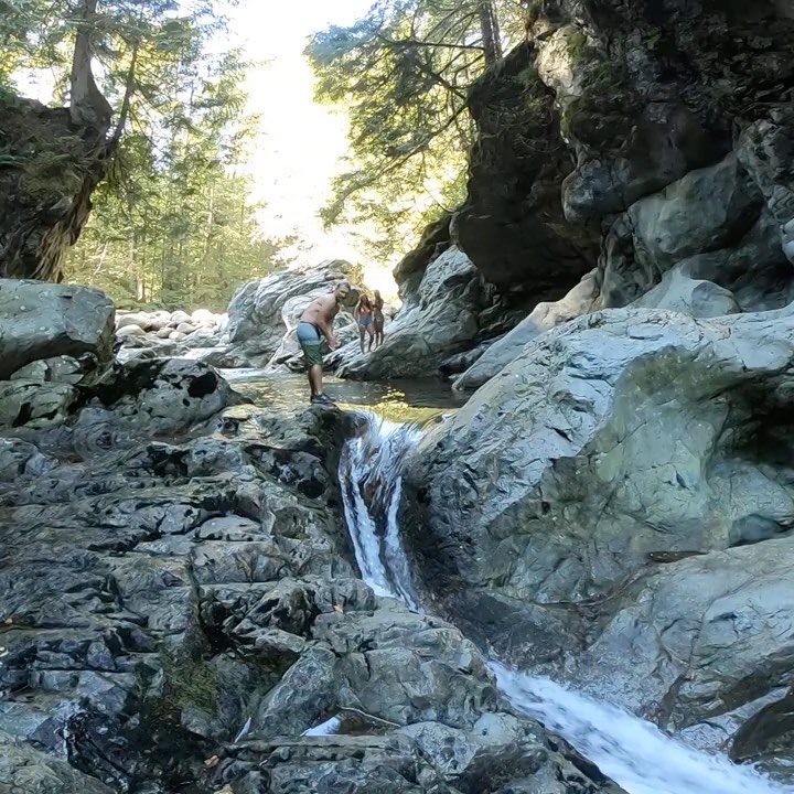 ElidaPera's tweet photo. Try new things and embrace the adventure. Assess the risks, then go all in when you know what you’re doing. Every leap builds confidence, fuels future projects, and reveals levels you never thought possible. Have fun along the way. https://t.co/O99rn5hukU
