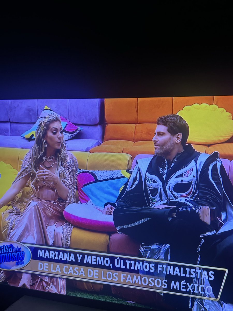 _stir97's tweet photo. MEMEBLUE (televisa) y MARIANA (primer elimada) EN LA FINAL??? JAJAJAJAJJAJA NAAACREOOOOOOO #LaCasaDeLosFamososMéxico  #LaCasaDeLosFamososMéxicoMx https://t.co/s3BKpFkMB5
