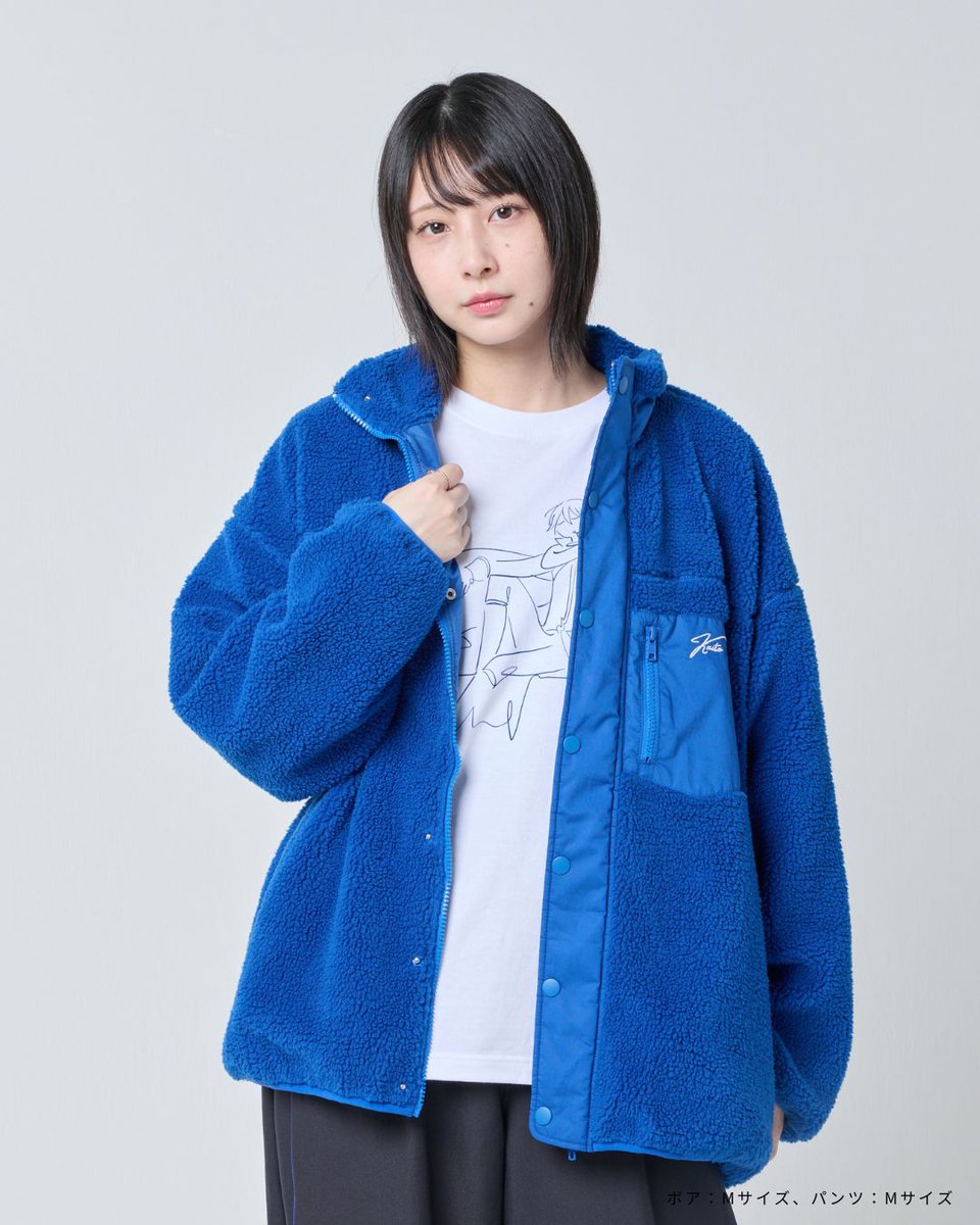 IncChord's tweet photo. KAITOとechoの2026年秋のコラボアイテム販売中！

秋冬にぴったりのオリジナルビッグシルエットのボアジャケット。
胸元に「KAITO」と、イメージモチーフを刺繍で再現しました。 https://t.co/5SuLGMMwRv