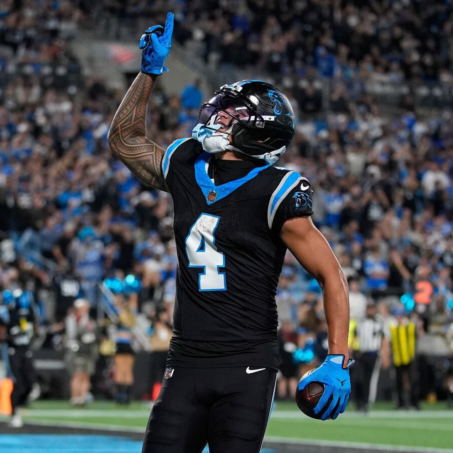 ServiteFootball's tweet photo. TMac back in black and having a career night! 🙌

The reigning NFL Offensive Rookie of the Year put up new career highs in receptions &amp; receiving yards tonight including setting a new Panthers record for receptions in a half! 

Congrats, @officialnalo ‘22!

#foreverafriar https://t.co/ev4e2qqAz2