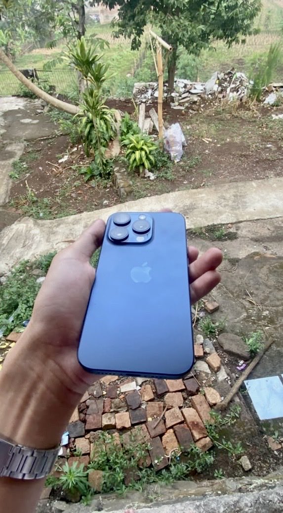 dikicnd_'s tweet photo. Wts iPhone 15 Pro 128GB Digimap Blue Titanium
- Ex Garansi Resmi Digimap ID/A
- Fullset Dus, Kabel Charger
- Body Layar Mulus No Minus
- Bh 80% Orian Belum Pernah Bongkar/Service Masih Utuh Semuanya
- Face ID, True tone dll aman
#wts #zonauang #cod #wtsiphone https://t.co/vJhsGRq17e