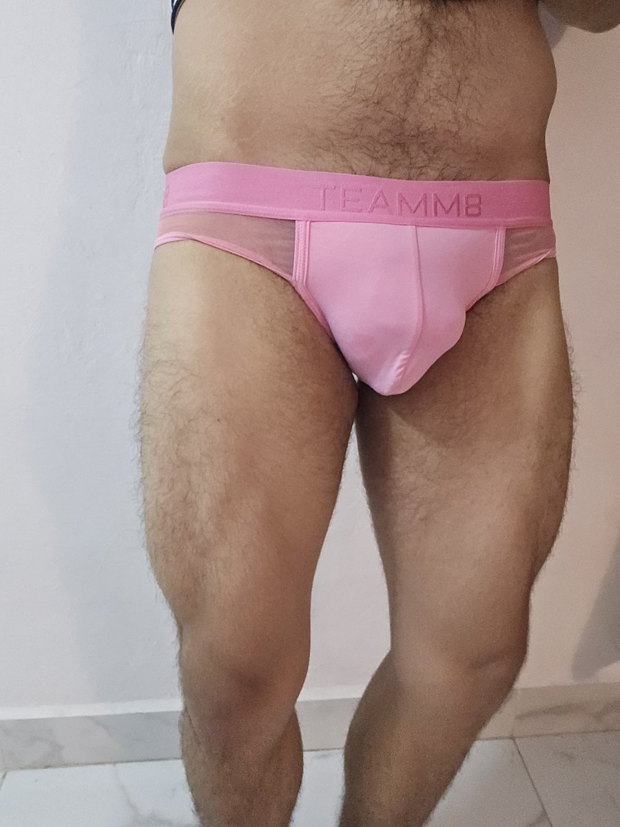TheReal_Ale29's tweet photo. Que tal se me ve?  Pasen tips de abdomen

#gay #gaymorbo https://t.co/etmyFHRJpU