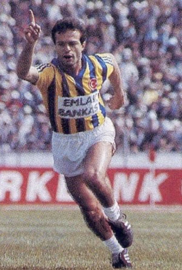 mvanbasten12's tweet photo. @kalbursamantr hakan tecimer. https://t.co/54m9c5pntb