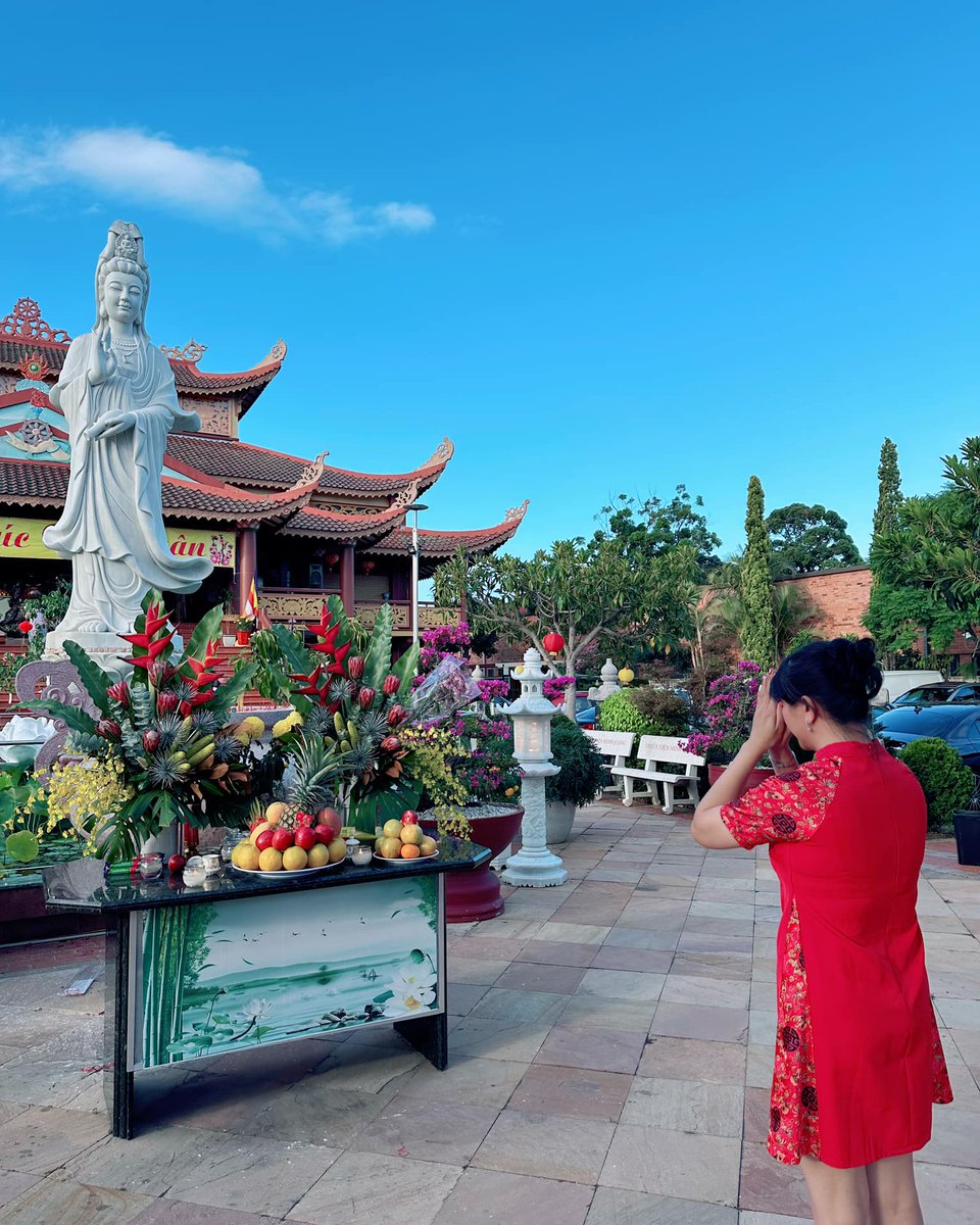 DominicanosPuro's tweet photo. Cầu mưa thuận gió hòa, một năm sung túc, nhà nhà an yên. https://t.co/c6fJvqEQJC