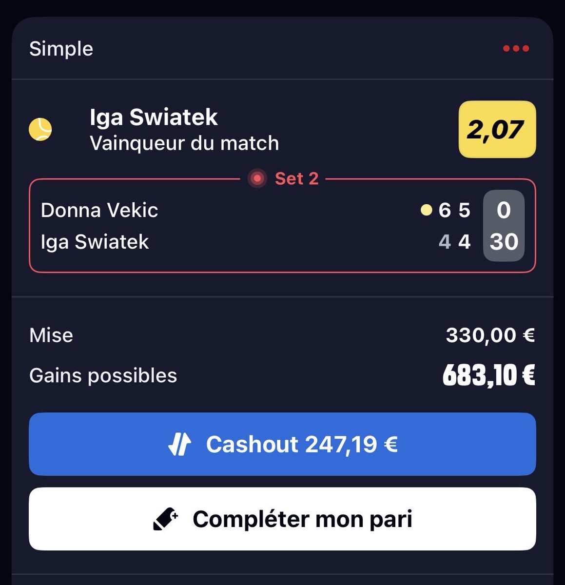 benoitkoreil's tweet photo. JE SAIS PAS QUOI FAIRE BORDEL JE SERAIS DANS UNE MERDE PAS POSSIBLE SI JE PERDS CES SOUS 😭😭😭😭😭 https://t.co/zpXRKiOFsy