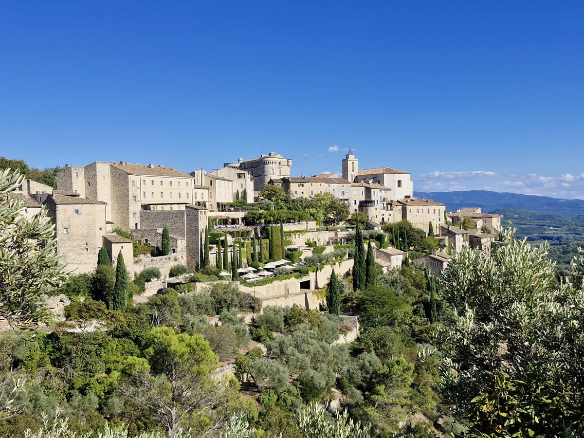 DawiJones101's tweet photo. Gordes, I love you! https://t.co/GyAYJcSh8L