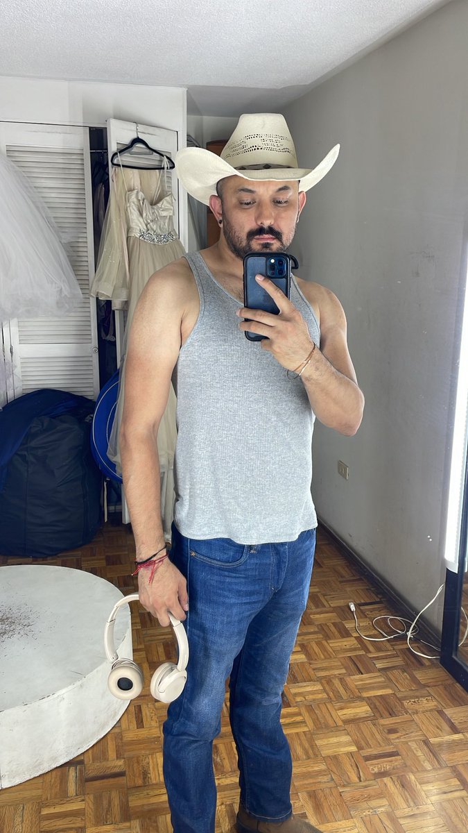 o0o0a1's tweet photo. 🤳
.
.
.
#Domingo #Selfie #Dayoff #Gay https://t.co/oTZ0o9JznG