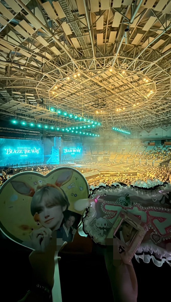1itt3N's tweet photo. 두 번 봐도 재미잇는 앤팀 앙콘입니다,, 🦸‍♂️🫶🏻 https://t.co/66qy1dUx1A