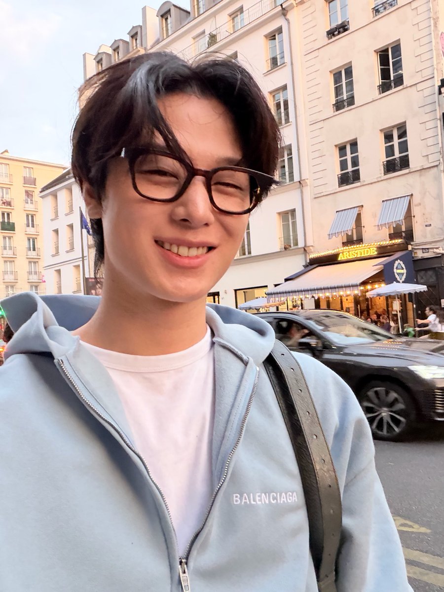 dailyljy's tweet photo. hihi cat https://t.co/8kjjQ1e5az