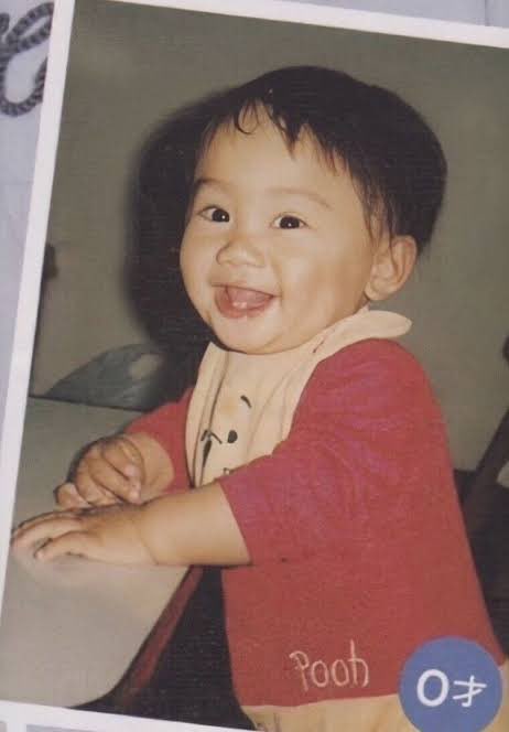 kira_JoKai's tweet photo. 授業中に友だちからエアドロで突然届いたこの謎の0歳児。
私のジャニオタ人生、ここから始まりました。ありがとうございます。 https://t.co/8u8KUQ7UGn