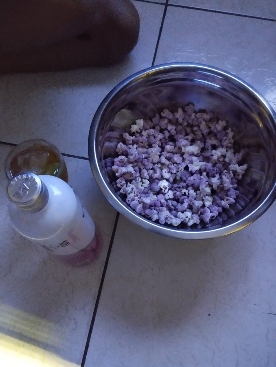 AmargoOcafe's tweet photo. A tal da lei seca mas com pipoca lavanda https://t.co/mzDc3BpSTG