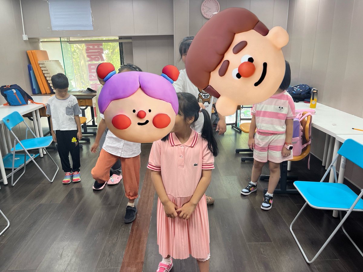 ta_yuyun's tweet photo. Hey everyone! Check out this super fun event hosted by Teacher Lian (练), Jia (贾), and Cai (蔡) — so great to learn with such awesome people!， https://t.co/pdyxDC4m2S