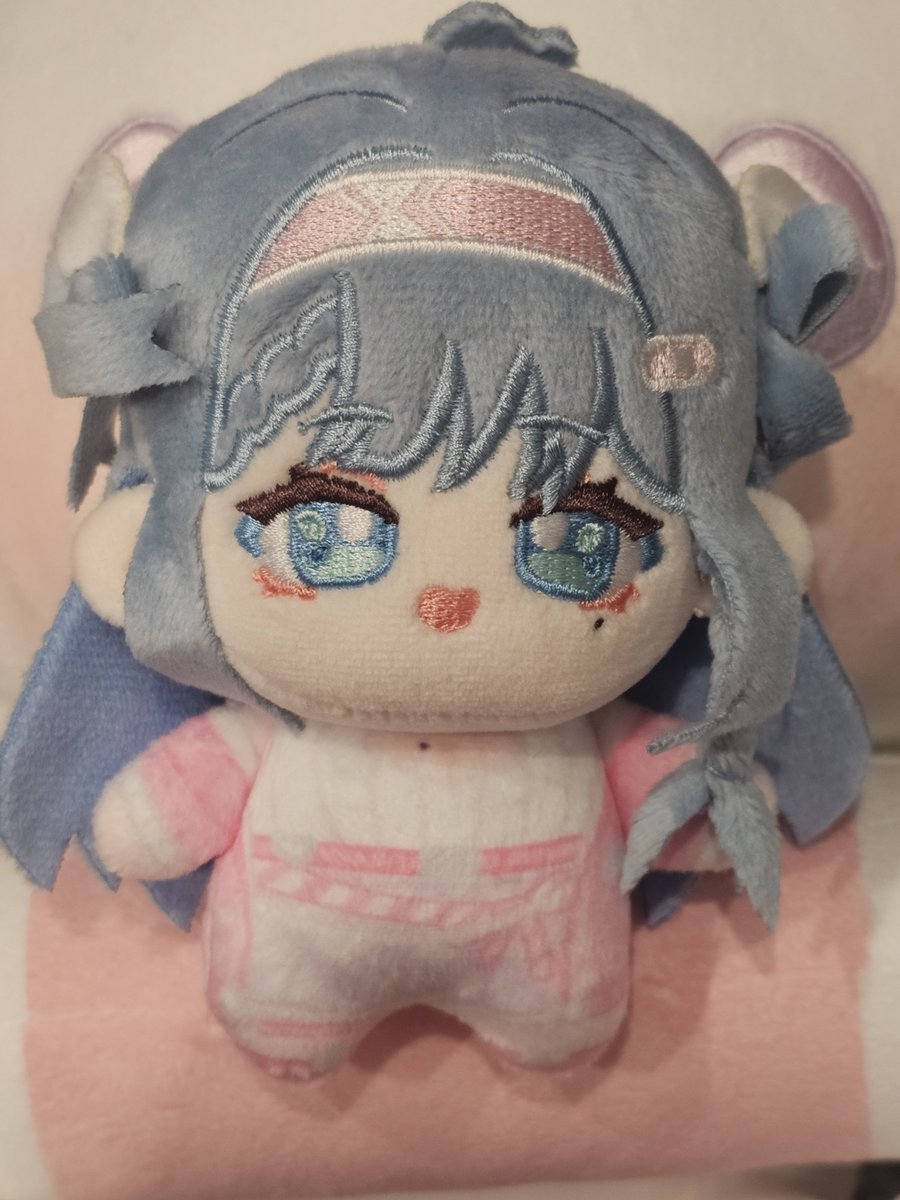 TheCloudTomo's tweet photo. Ahhhh!!!
Usually she stays with me so almost totally forgot from the tenshi shrine!!! I actually had a friend pick her up from seattle and I got her a few months later!!!! Lil on the go pocket gremolin tenshi!! https://t.co/79lixq1aQQ